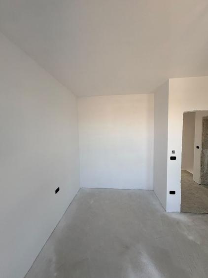 Duplex cu 4 camere cu Canalizare în Moșnița Nouă