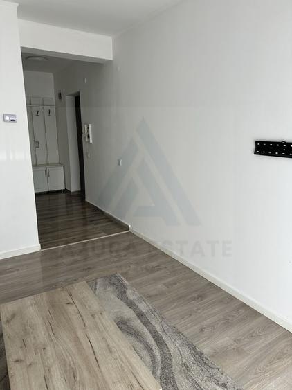Garsonieră decomandată, mobilată în Turnișor