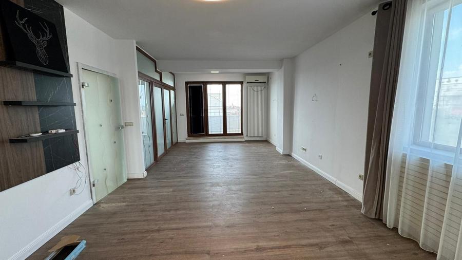 Apartament cu 3 camere, mobilat în Complex Studențesc