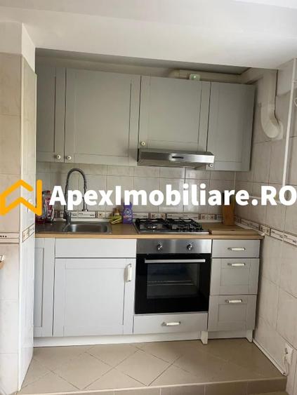 Apartament cu 2 camere decomandat, mobilat în P-ța Alba Iulia