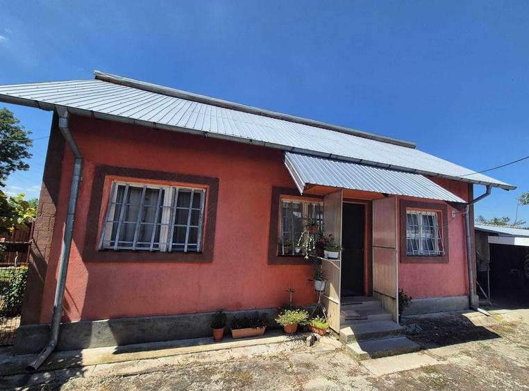 Casă cu 4 camere în Nejlovelu