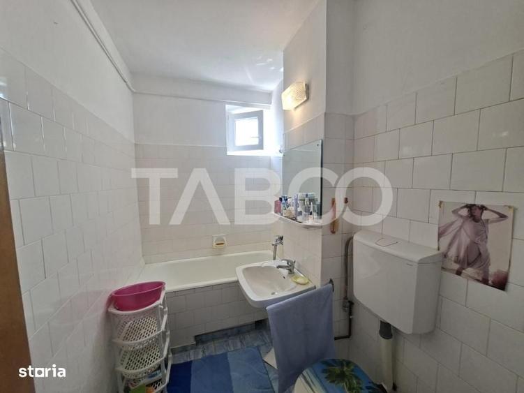 Apartament cu 3 camere decomandat în Mihai Viteazul