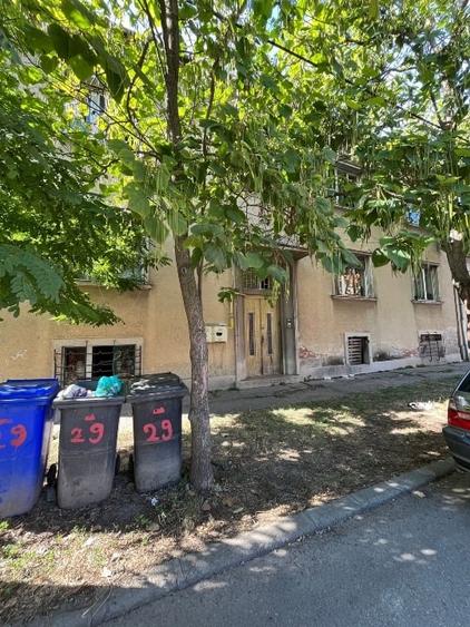 Casă cu 5 camere cu Teren 1142 Mp în Dorobanților