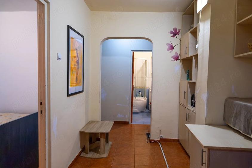 Apartament cu 2 camere decomandat în Titan