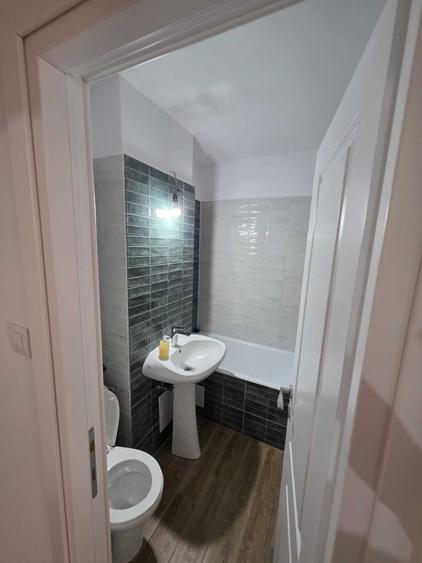 Apartament cu 2 camere decomandat în Curteni