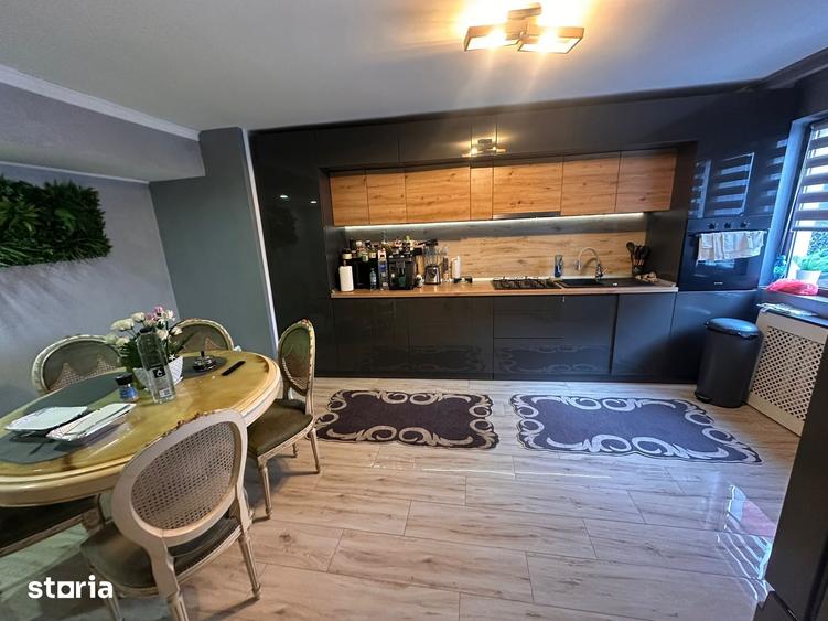 Casă cu 5 camere cu Teren 300 Mp în Central