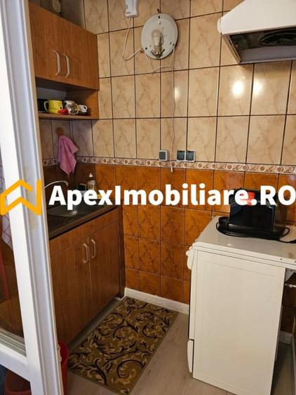 Apartament cu 2 camere decomandat în Vitan
