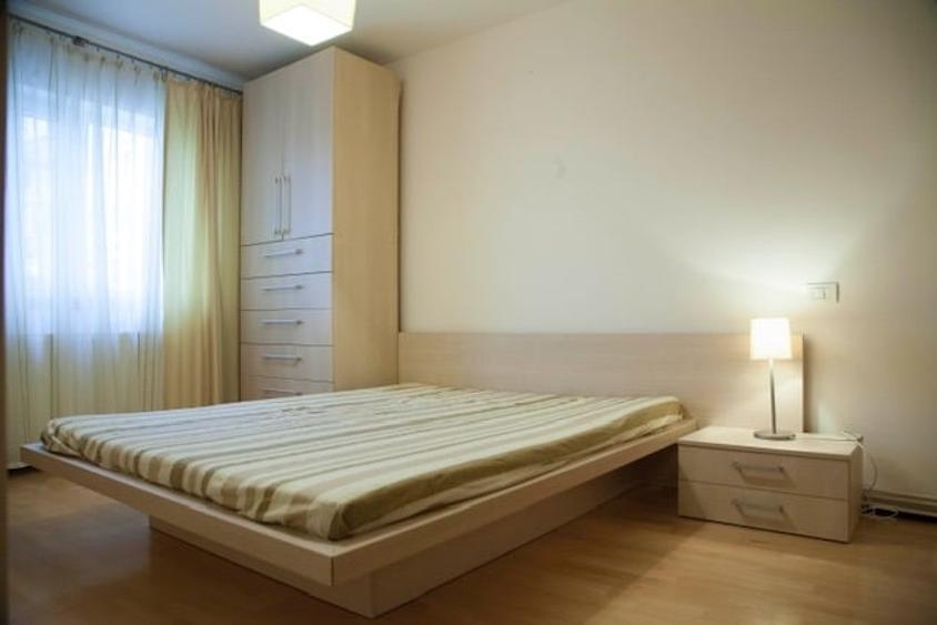 Apartament cu 3 camere decomandat, mobilat în Circumvalațiunii