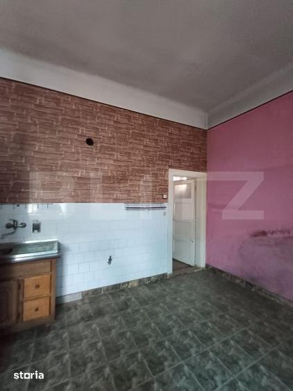 Casă cu 6 camere cu Teren 715 Mp în Turda