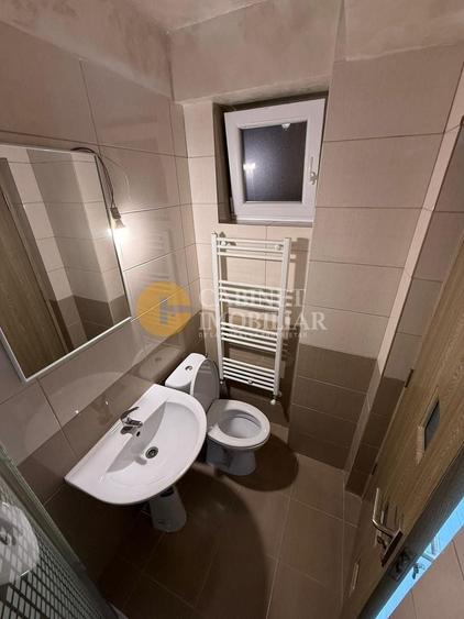 Apartament cu 3 camere decomandat în Valea Lupului