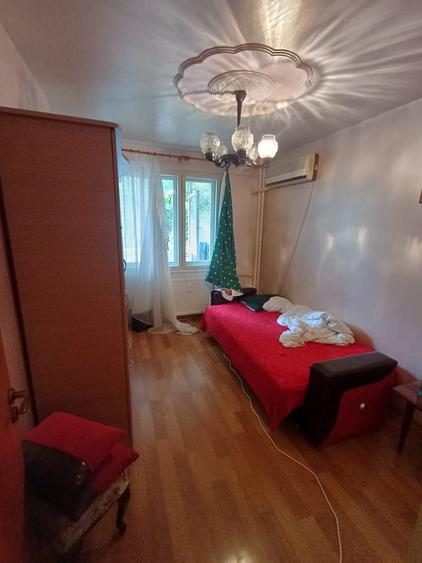 Apartament cu 3 camere decomandat în Theodor Pallady