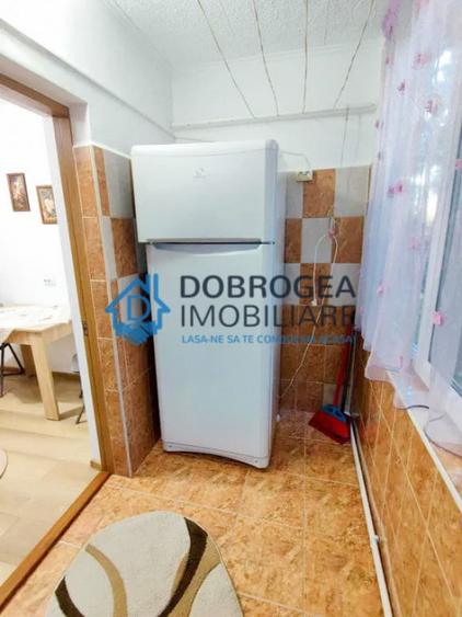 Apartament cu 2 camere decomandat în E3