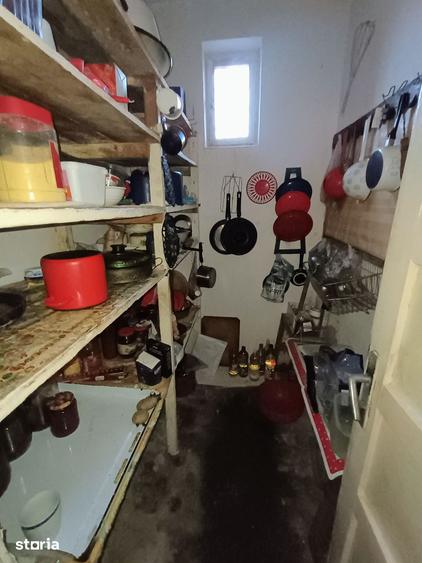 Casă cu 5 camere cu Teren 1100 Mp în Central