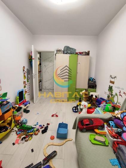 Apartament cu 4 camere decomandat, mobilat în Giurgiului