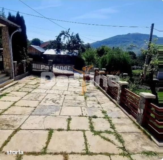 Casă cu 5 camere cu Teren 1500 Mp în Valea Doftanei