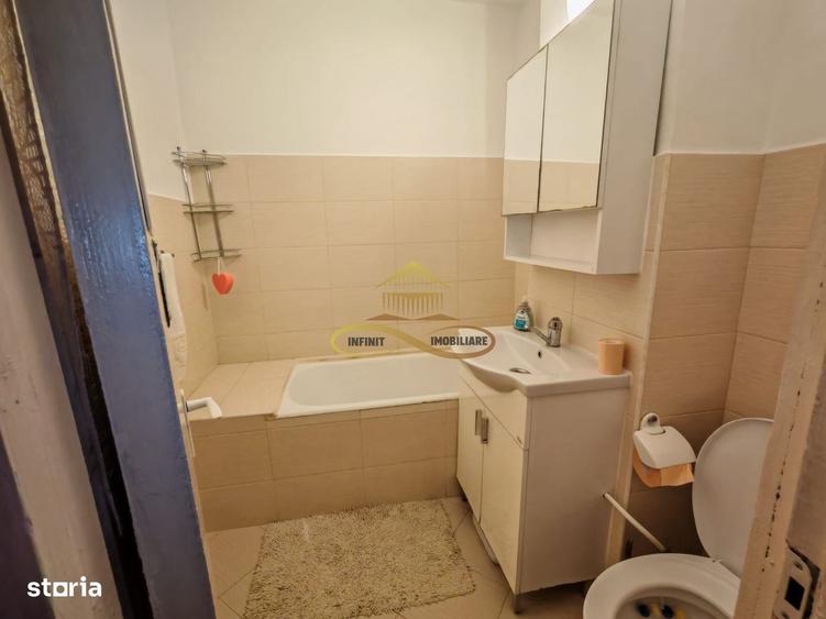 Apartament cu 3 camere, mobilat în Central