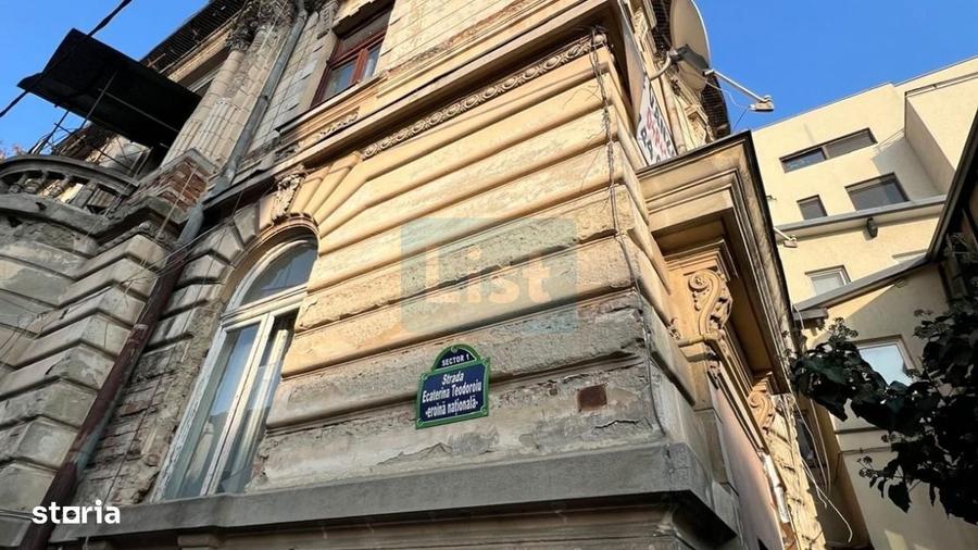 Casă cu 4 camere în Victoriei