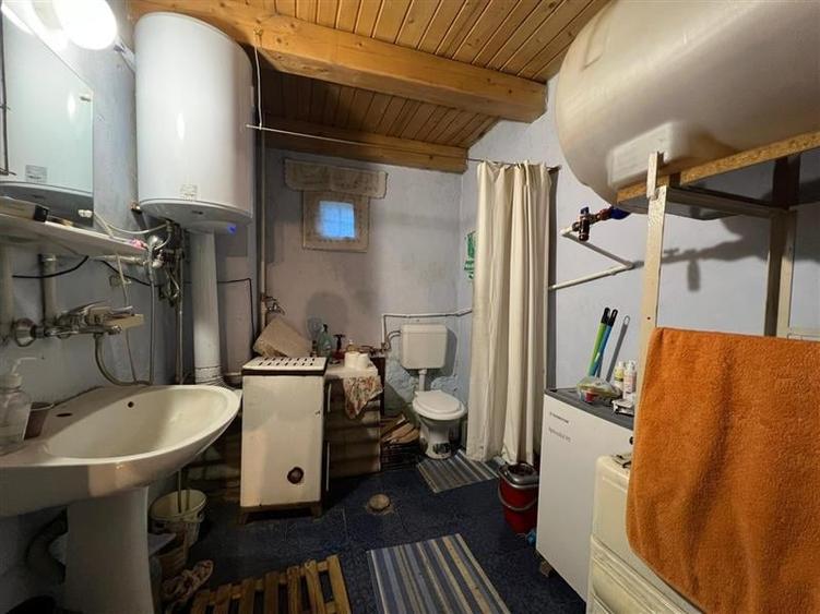 Casă individuală cu 3 camere cu Teren 519 Mp în Ciobotani