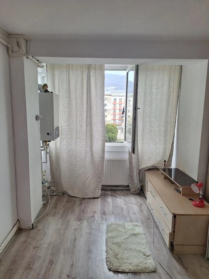 Garsonieră decomandată în Central