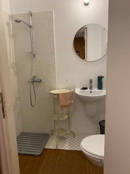 Apartament cu 3 camere decomandat, mobilat în Moșilor