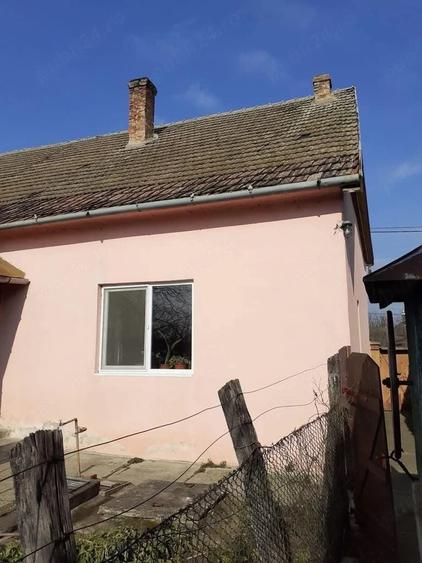 Casă cu 5 camere cu Teren 1000 Mp în Central