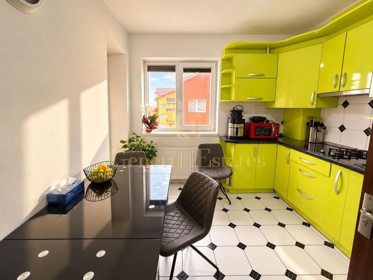 Apartament cu 3 camere decomandat, mobilat în Sânpetru