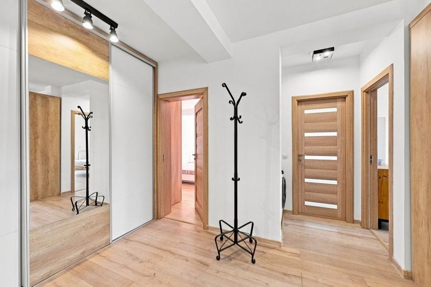Apartament cu 3 camere decomandat în Valea Lupului