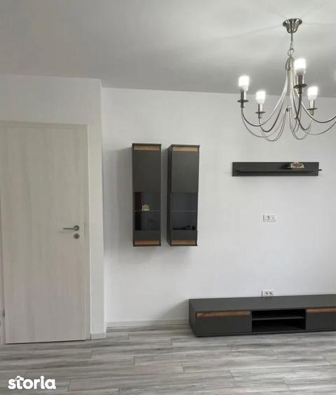 Apartament cu 2 camere semidecomandat, mobilat în Gara de Nord