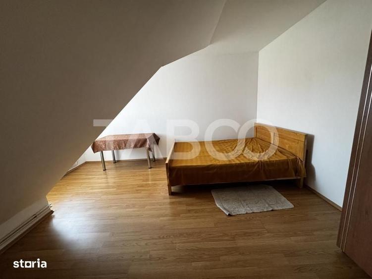 Apartament cu 4 camere decomandat în Vasile Aaron