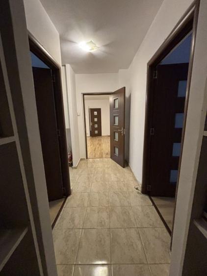 Apartament cu 3 camere decomandat în Iancului