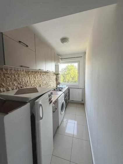 Apartament cu 2 camere nedecomandat în Girocului