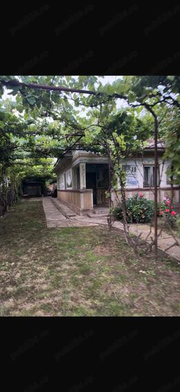 Casă cu Teren 1300 Mp în Periș