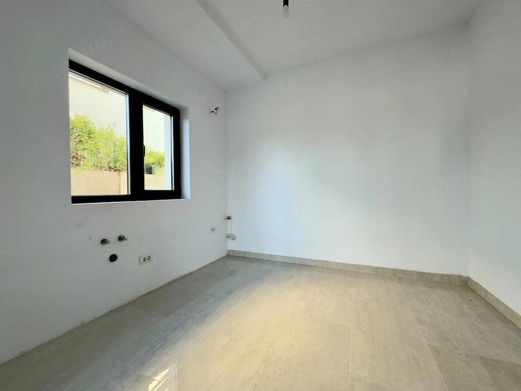 Casă cu 5 camere cu Teren 287 Mp în Central
