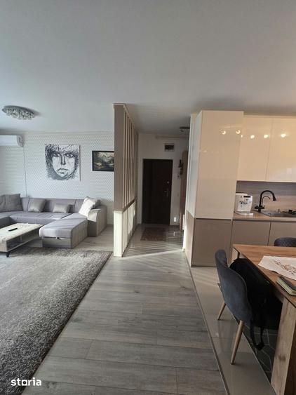 Apartament cu 4 camere în Burdea