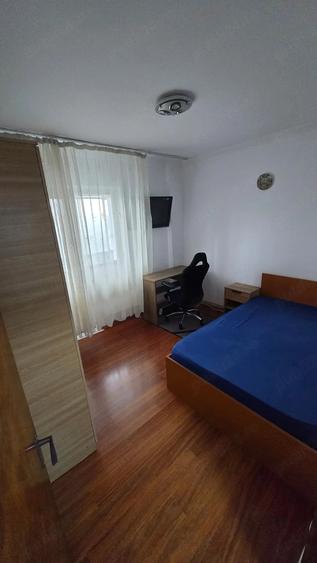 Apartament cu 3 camere decomandat în Militari