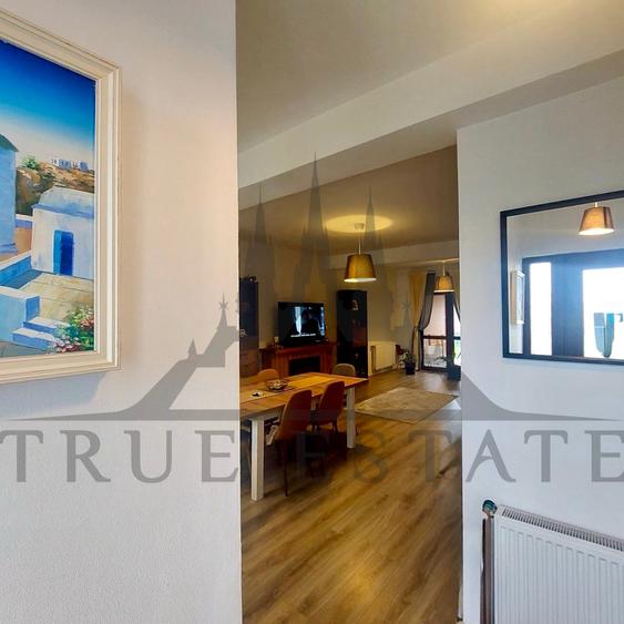 Duplex cu 4 camere cu Canalizare în Sânpetru