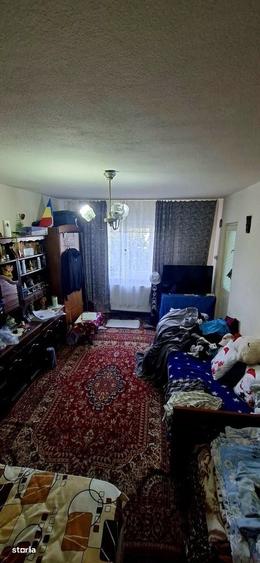 Apartament cu 2 camere decomandat în Trivale