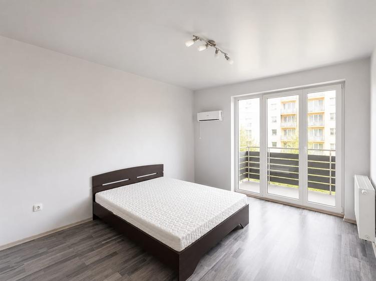 Apartament cu 3 camere decomandat în Avantgarden
