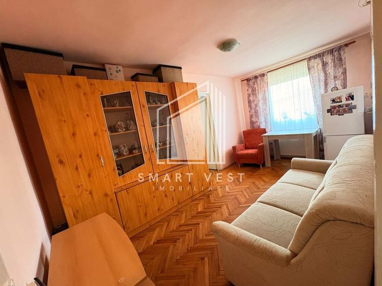Apartament cu 2 camere semidecomandat, mobilat în Cloșca