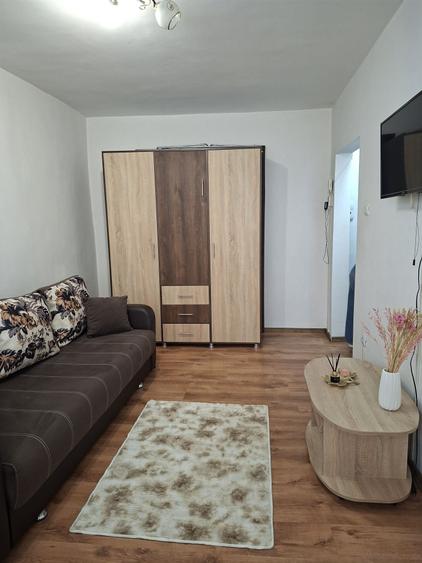 Garsonieră semidecomandată în Central