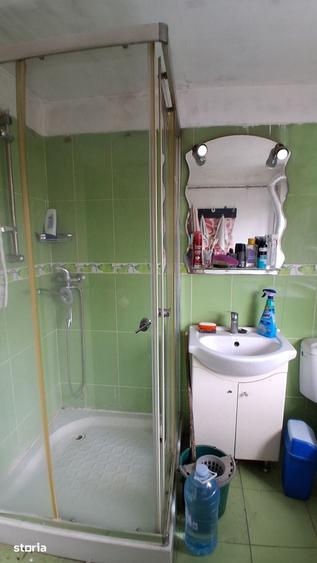 Casă cu 4 camere cu Teren 1600 Mp în Poiana