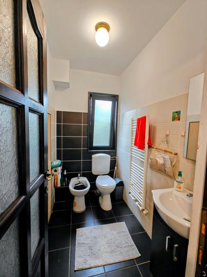 Casă individuală cu 3 camere cu Teren 500 Mp în Uricani