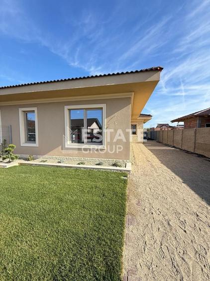 Duplex cu 3 camere cu Canalizare în Moșnița Nouă
