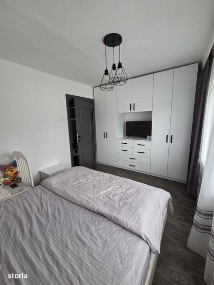 Apartament cu 3 camere în Prundu