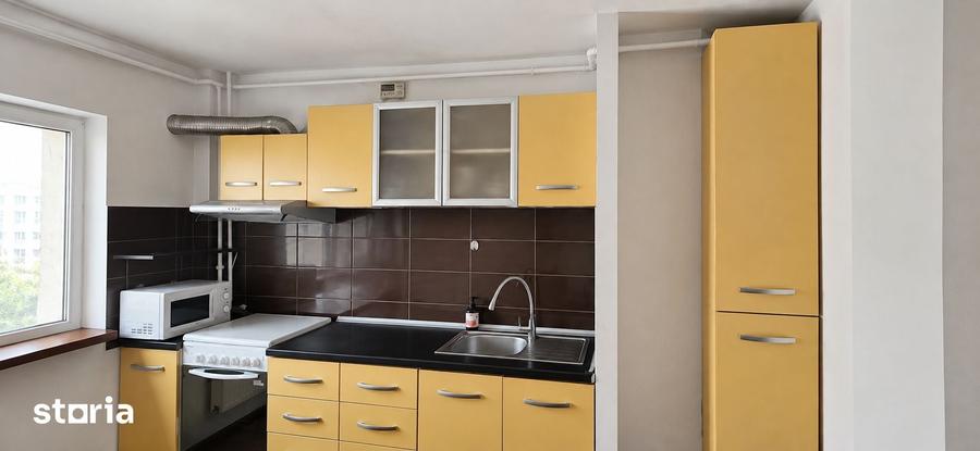 Apartament cu 3 camere decomandat în Militari