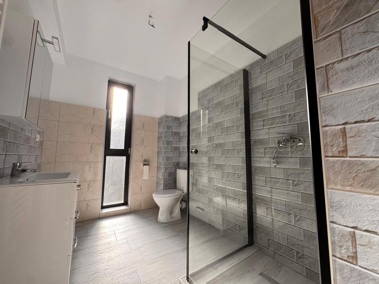 Penthouse cu 3 camere decomandat în Furnica