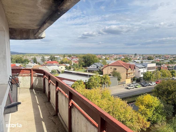 Apartament cu 3 camere decomandat în Central