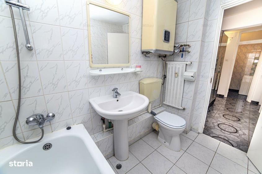Apartament cu 3 camere decomandat, mobilat în Berceni