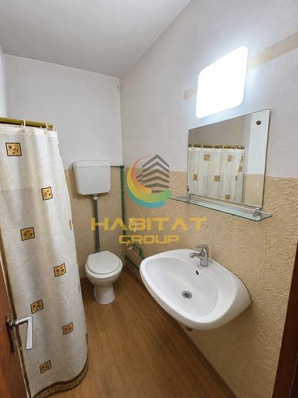 Apartament cu 3 camere semidecomandat în Giurgiului