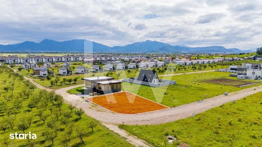 Teren de 760 mp, în Vulcan